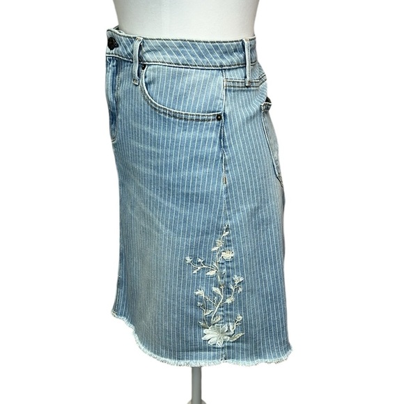 Anthropologie Driftwood Embroidered Denim Skirt - Picture 4 of 7